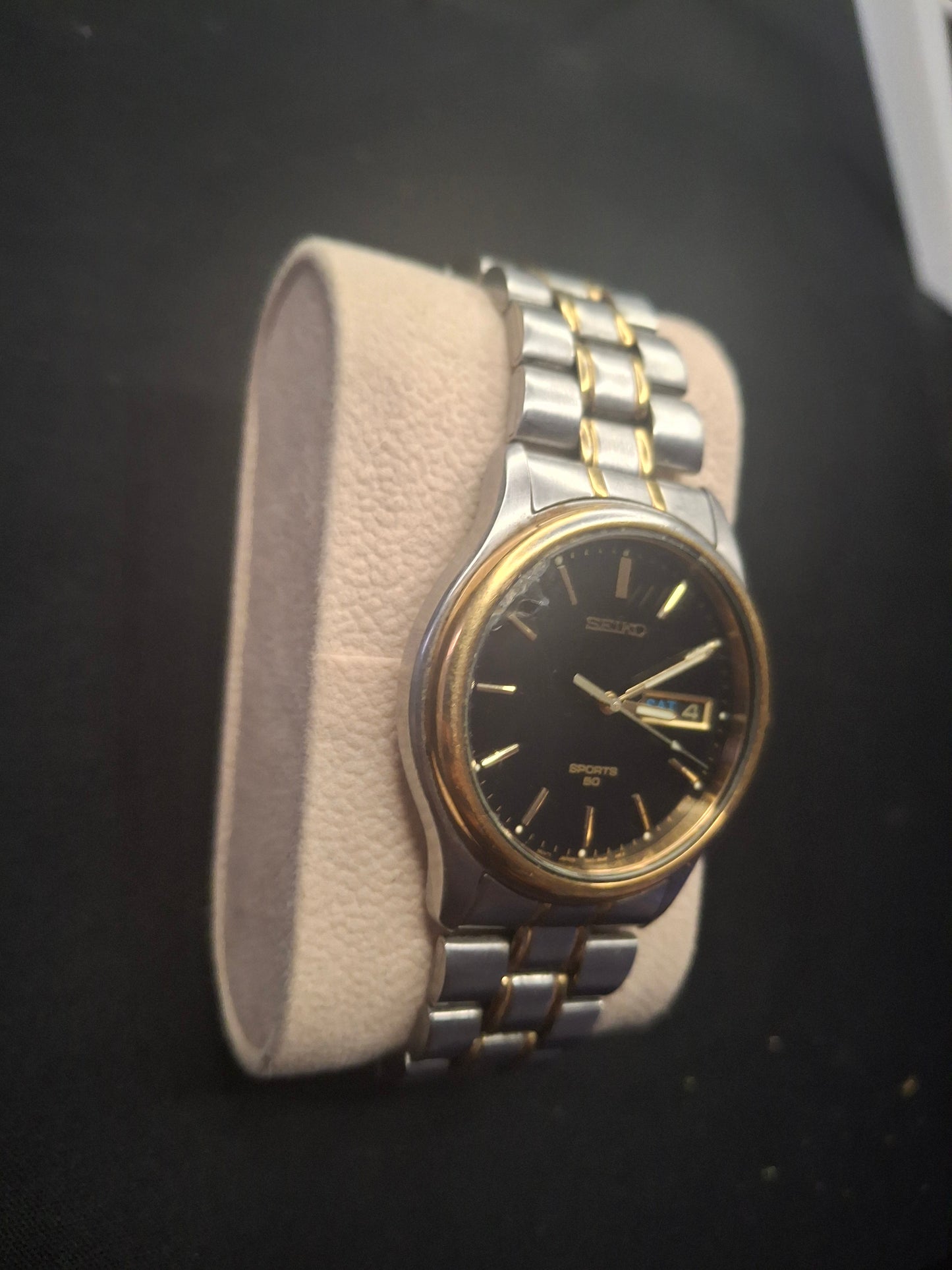 Seiko Watch Men 35mm Black Dial Gold & Silver Tone Daydate 7n43-8a39 Not Working