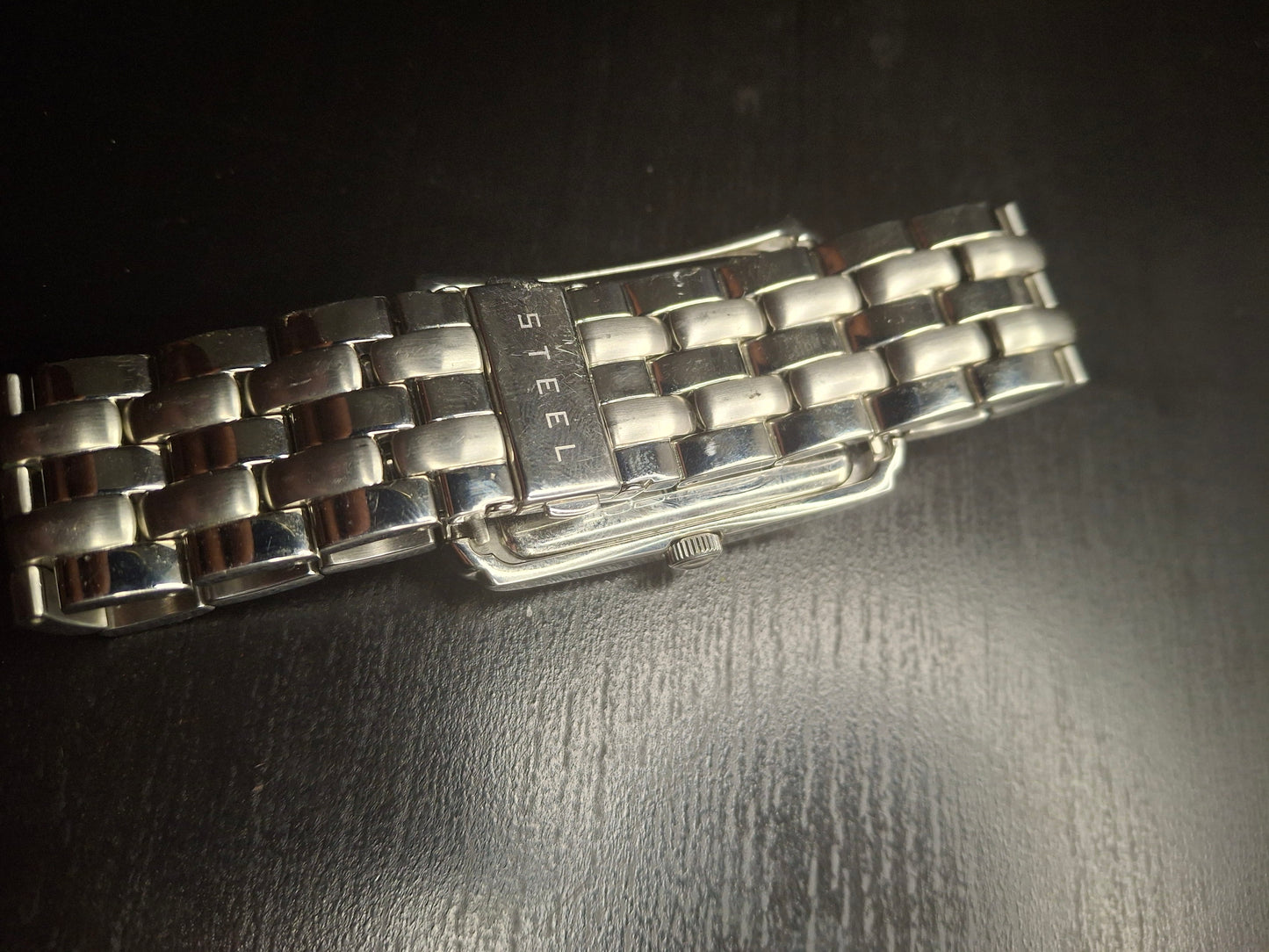 GUESS U11602G1 Men's Watch Stainless Steel Silver Tone New Battery Runs Great