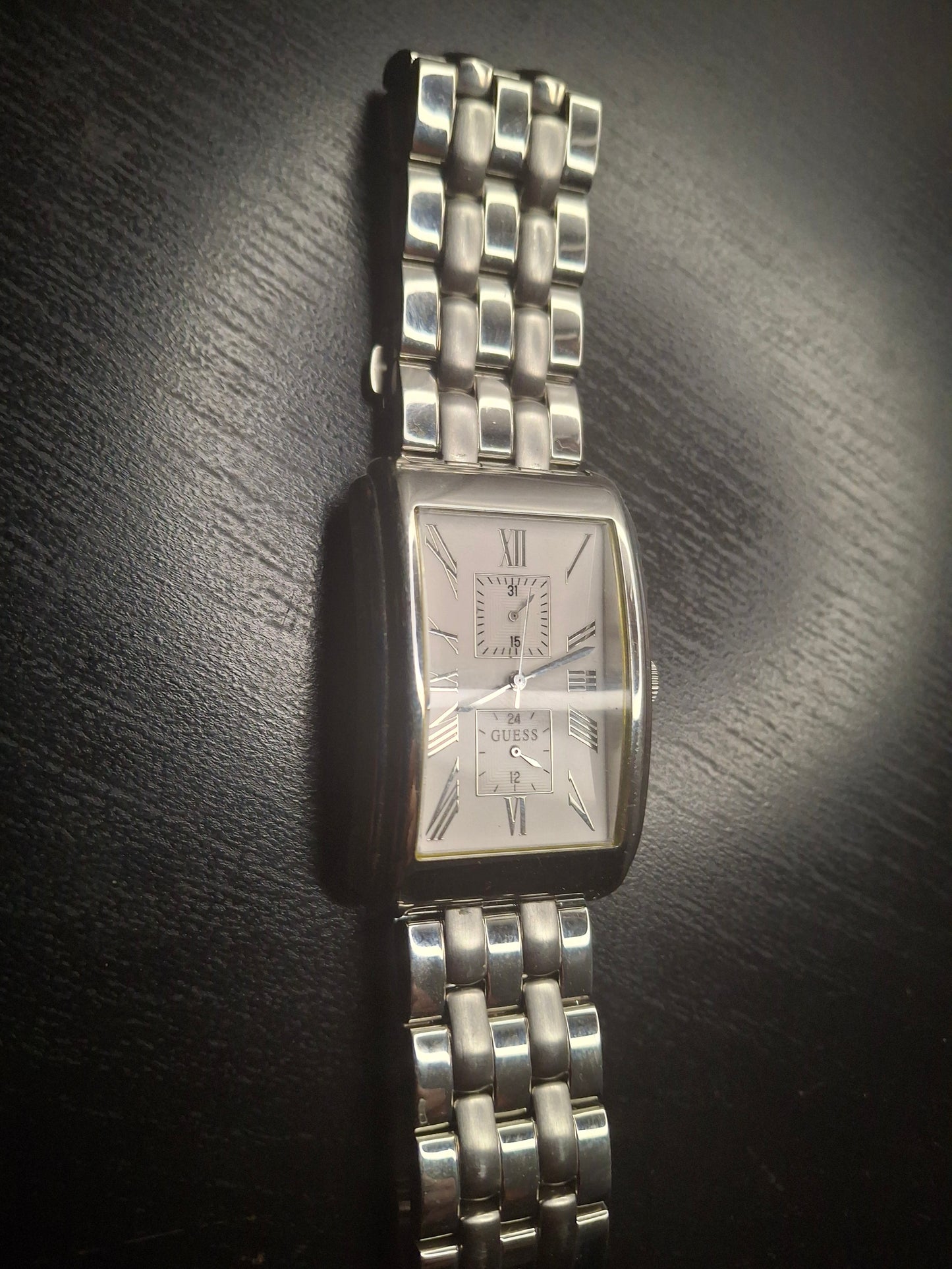 GUESS U11602G1 Men's Watch Stainless Steel Silver Tone New Battery Runs Great