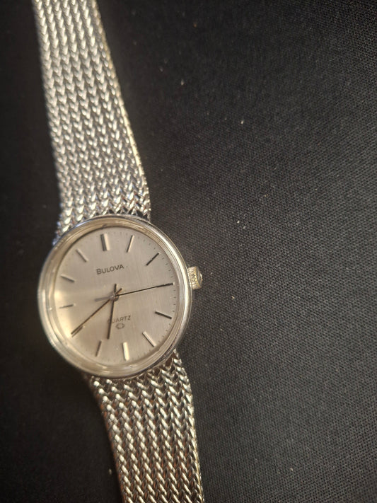 Bulova Vintage Quartz Women's Watch Non-Functional, for Parts or Restoration